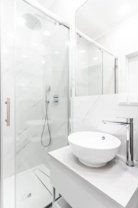 Chic & Luxury Apartment By Mennica Residence Varsovia Exterior foto